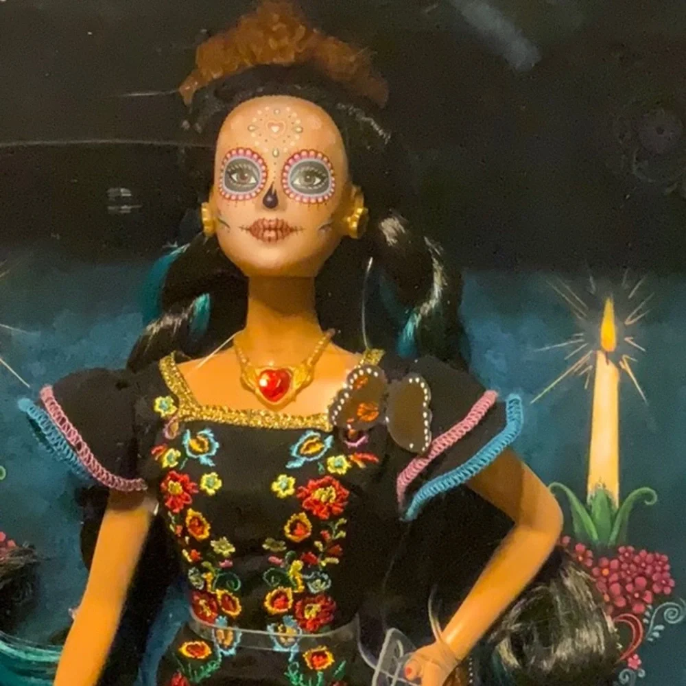 -SEALED- 2019 DIA DE MUERTOS BLACK LABEL SIGNATURE BARBIE - RARE MINT CONDITION! - Picture 11 of 16